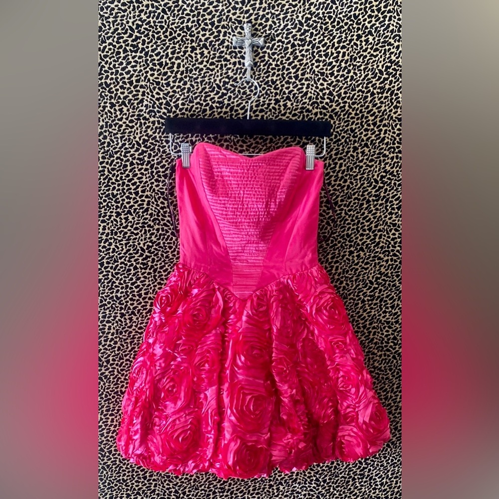 Y2K BETSEY JOHNSON Rose Topiary Barbiecore Dress - ASO Chappell Roan